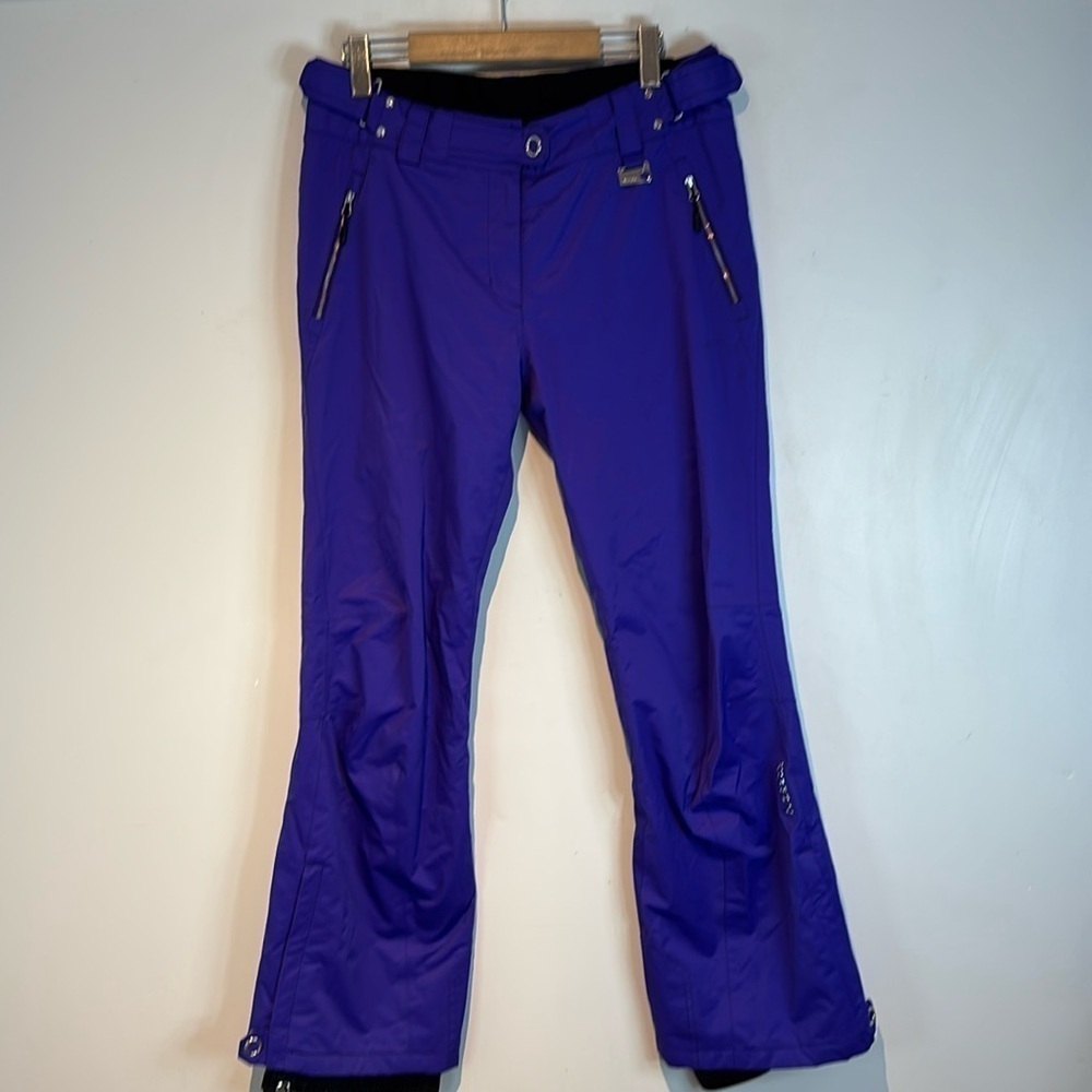 Karbon women’s purple  snowboarding pants size 8 NWOT stunning